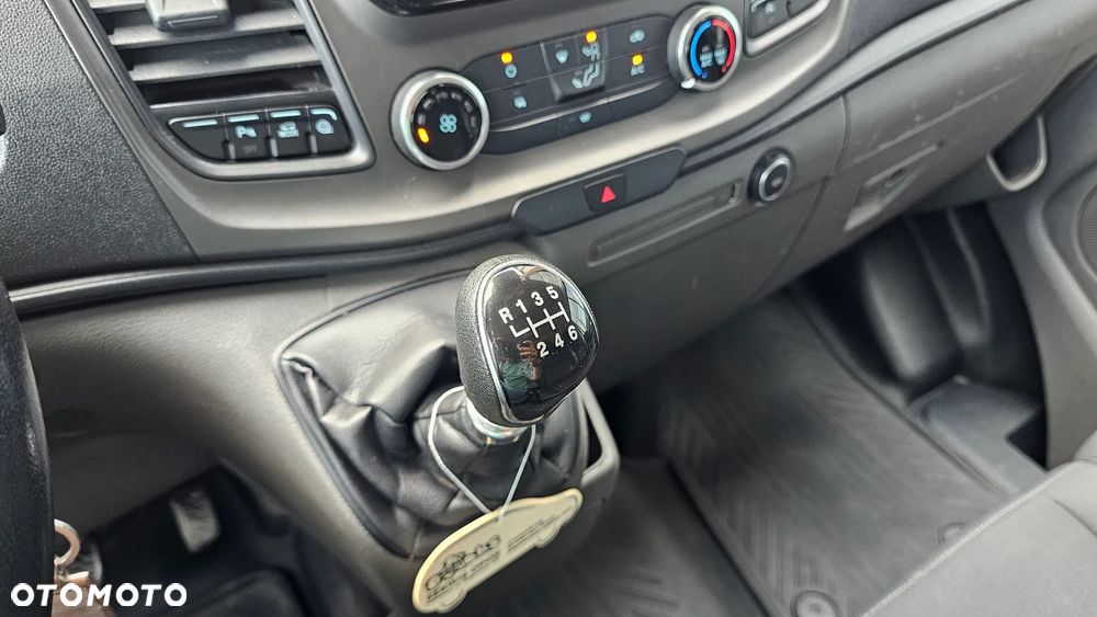 Ford Transit Custom - 13