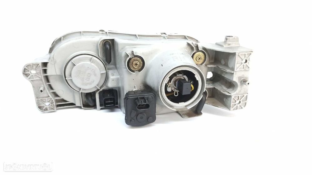 FAROL DIREITO HYUNDAI COUPE (RD) 1.6 FX - 4
