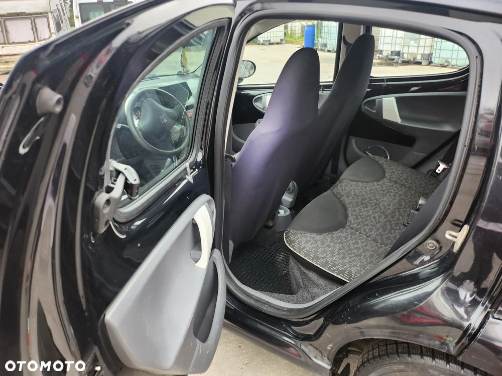 Peugeot 107 1.0 Happy - 11