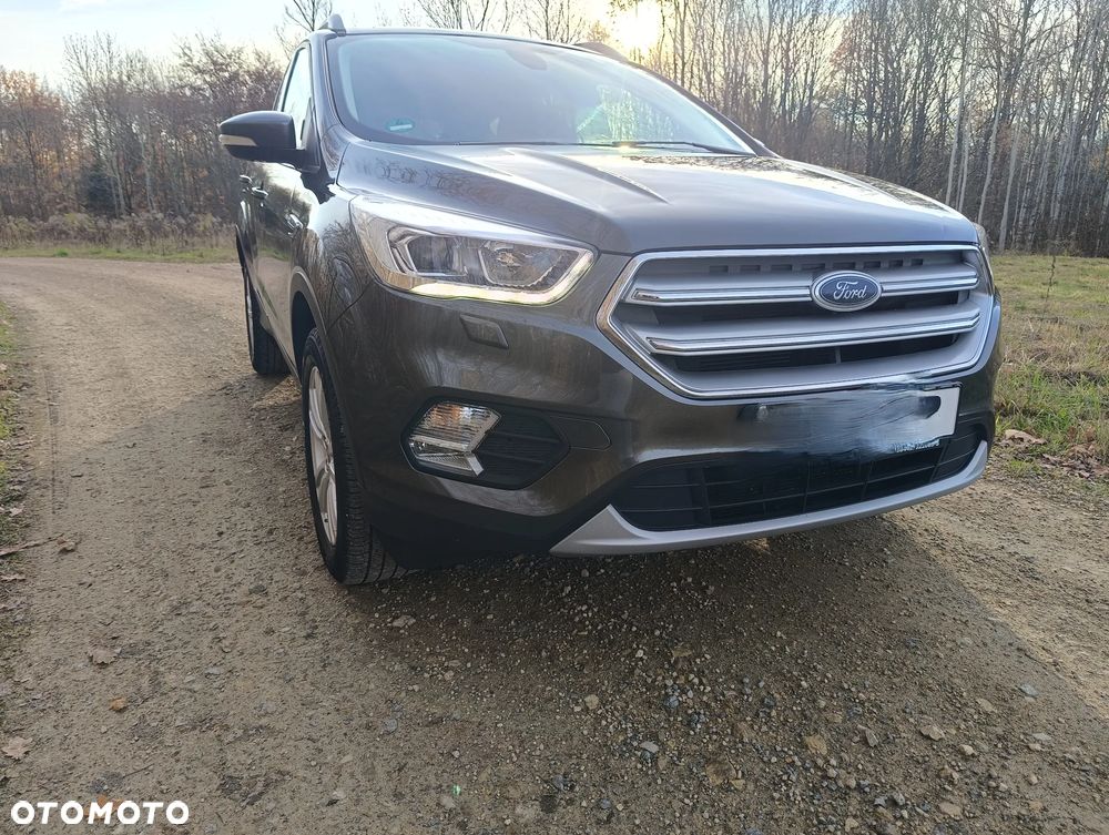 Ford Kuga 1.5 EcoBoost TITANIUM - 6