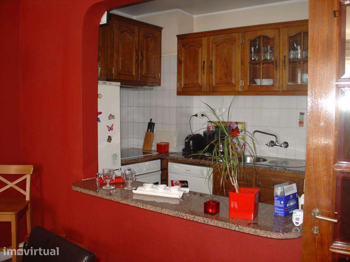 Apartamento com 2 quartos - localizado em São Nicolau Porto - Grande imagem: 5/11