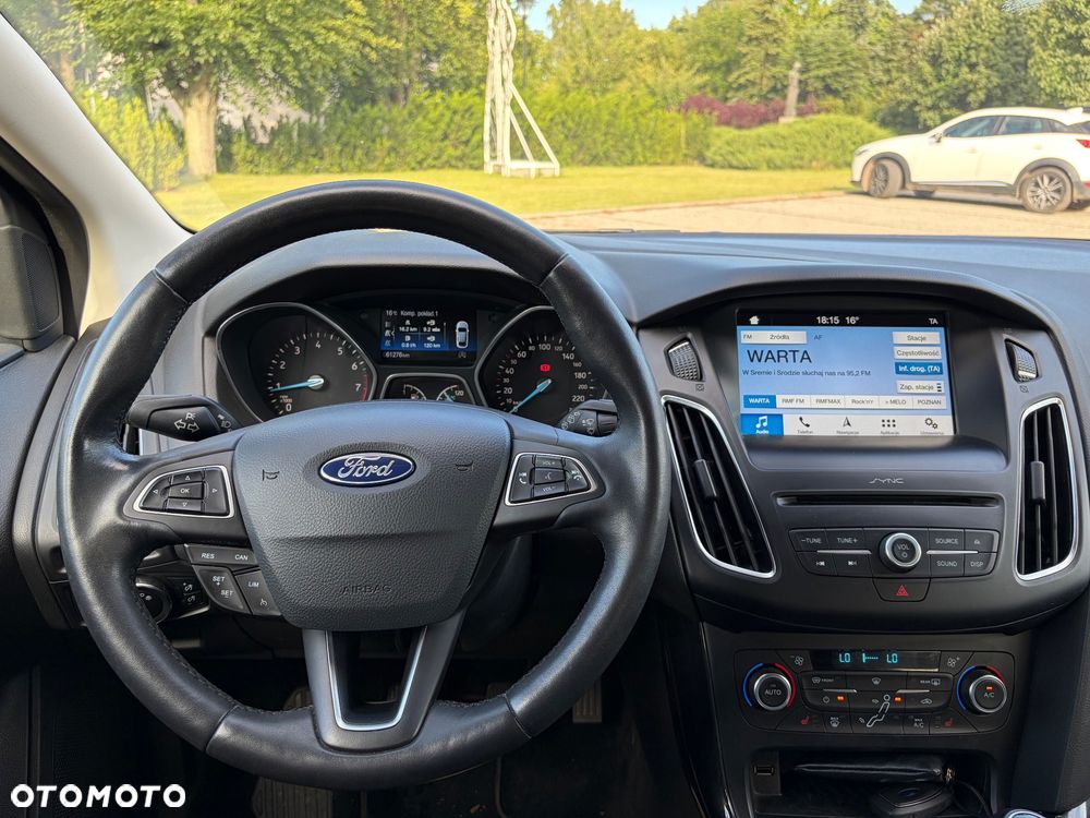 Ford Focus 1.0 EcoBoost STart-Stopp-System TITANIUM - 5