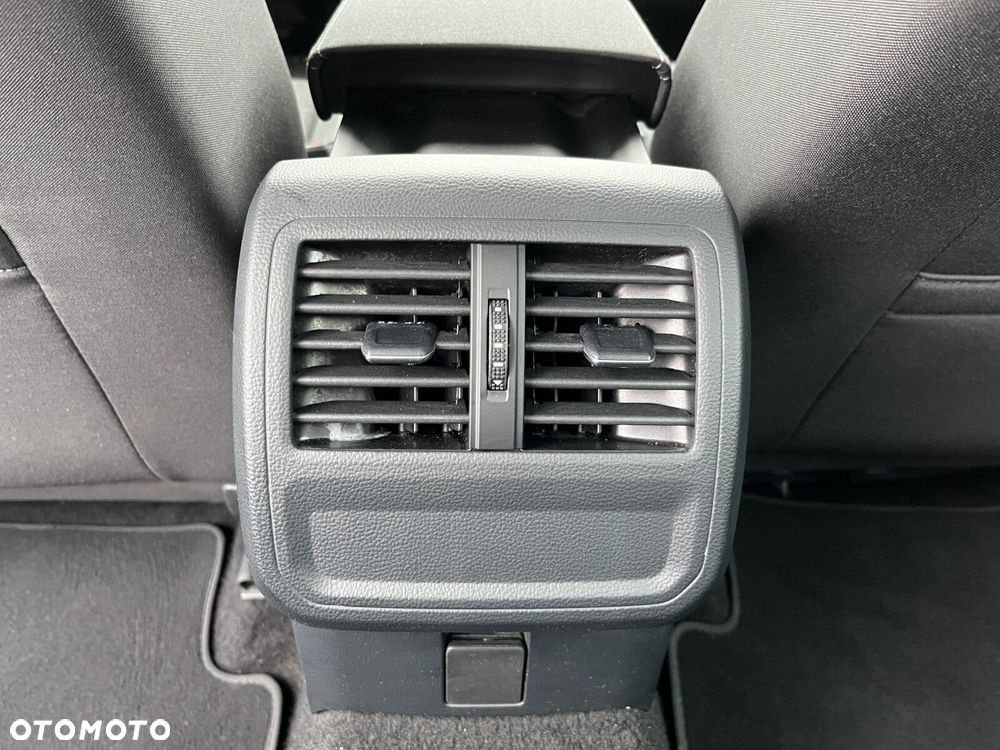 Volkswagen Passat - 16