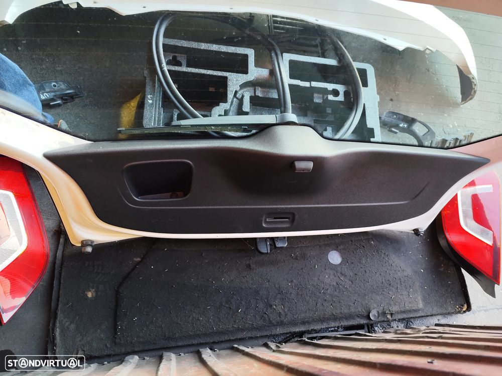 VW UP MALA PARA CHOQUES FAROLIM - TC030 - 12