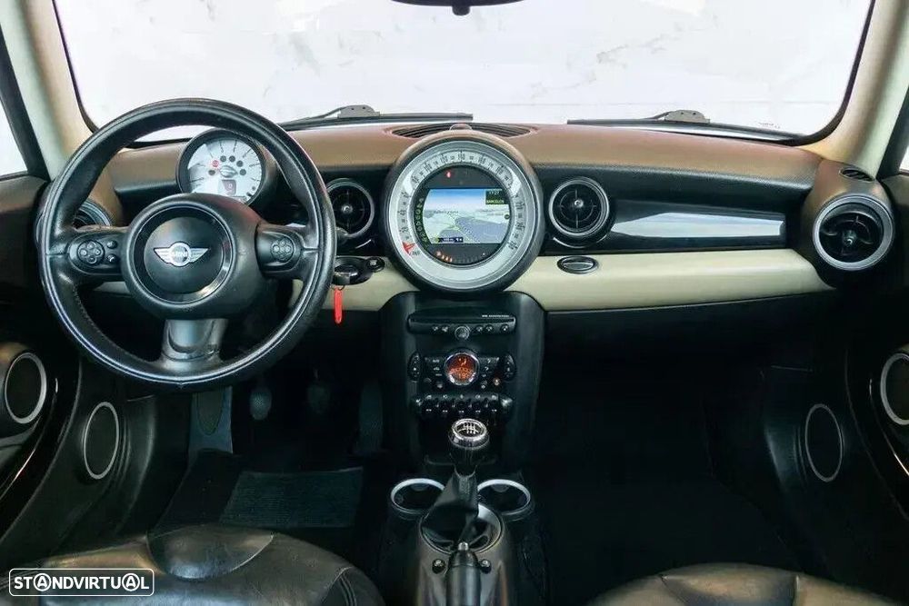 MINI 3 Portas One D - 4