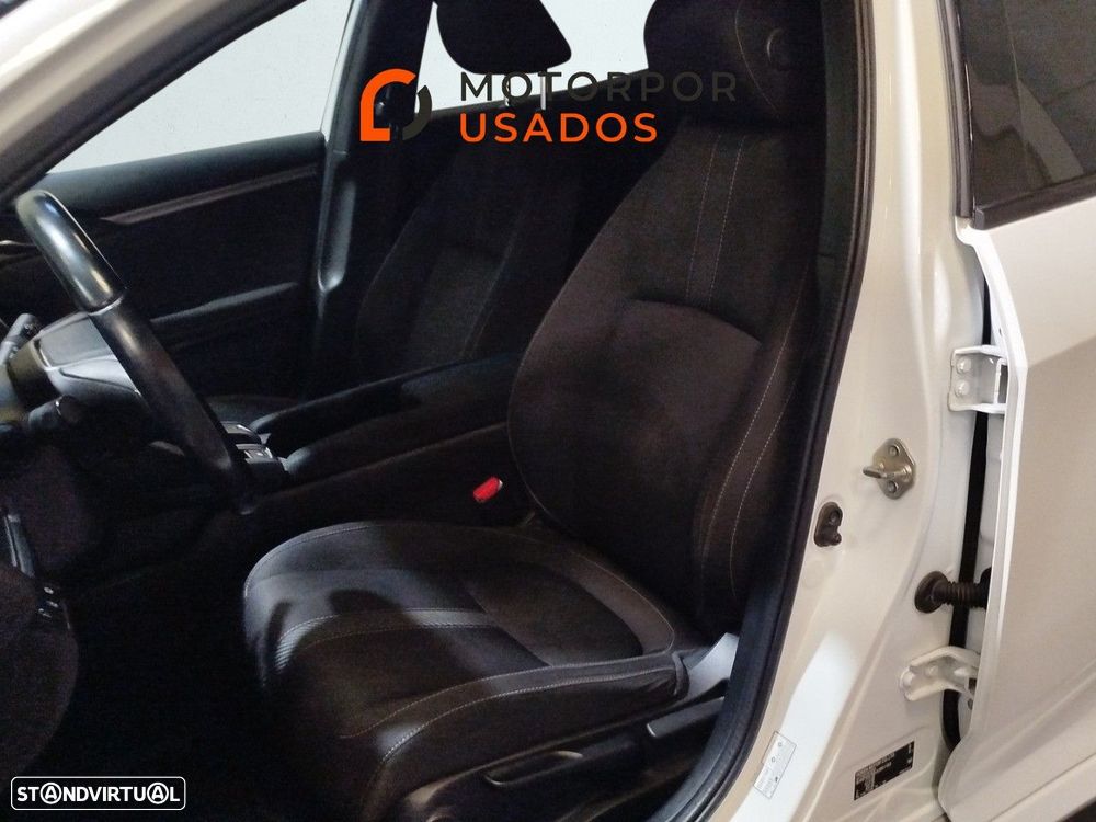 Honda Civic 1.0 i-VTEC Executive Premium - 9