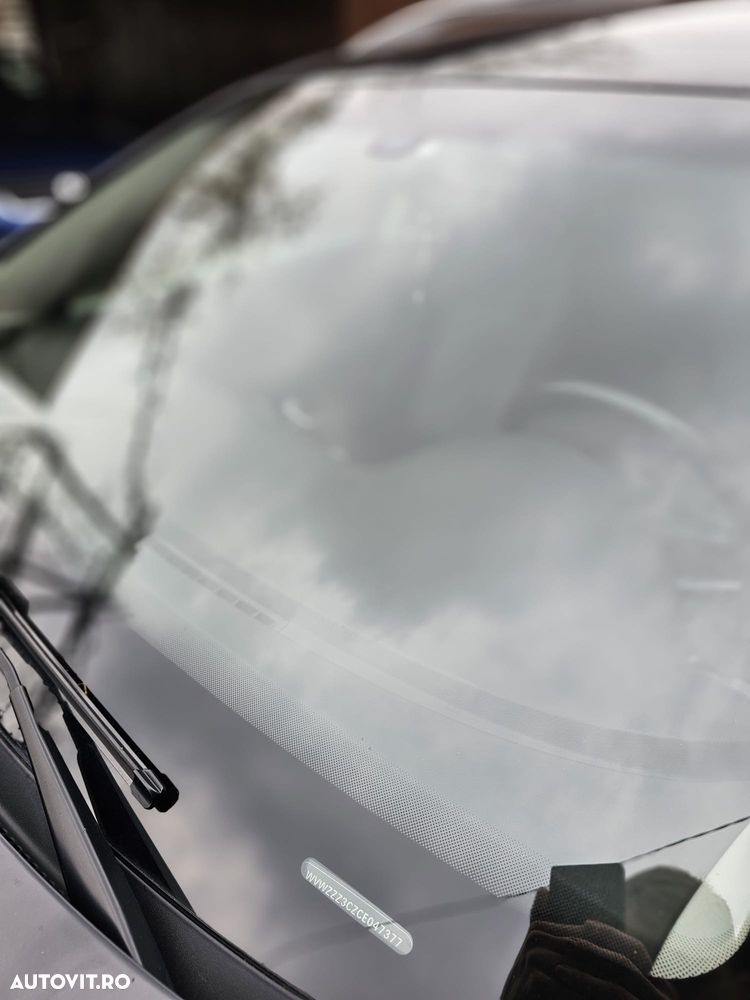 Volkswagen Passat 2.0 TDI DPF Comfortline - 14