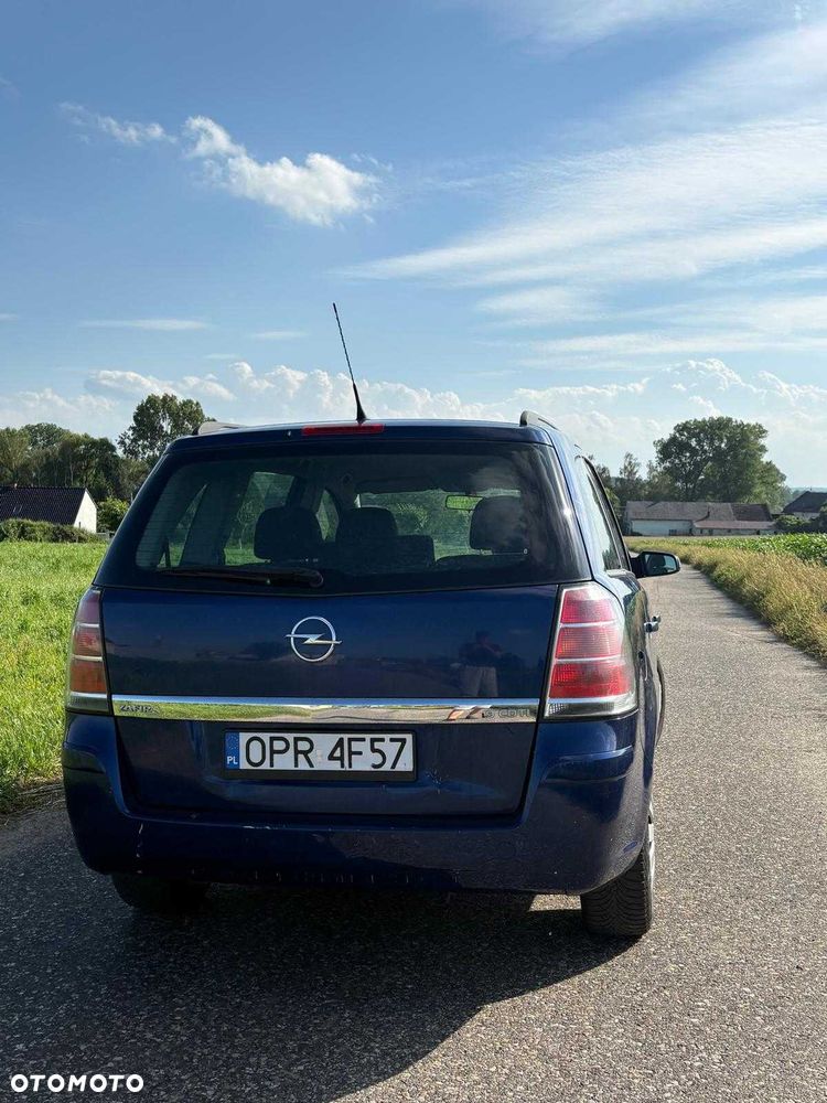 Opel Zafira - 2