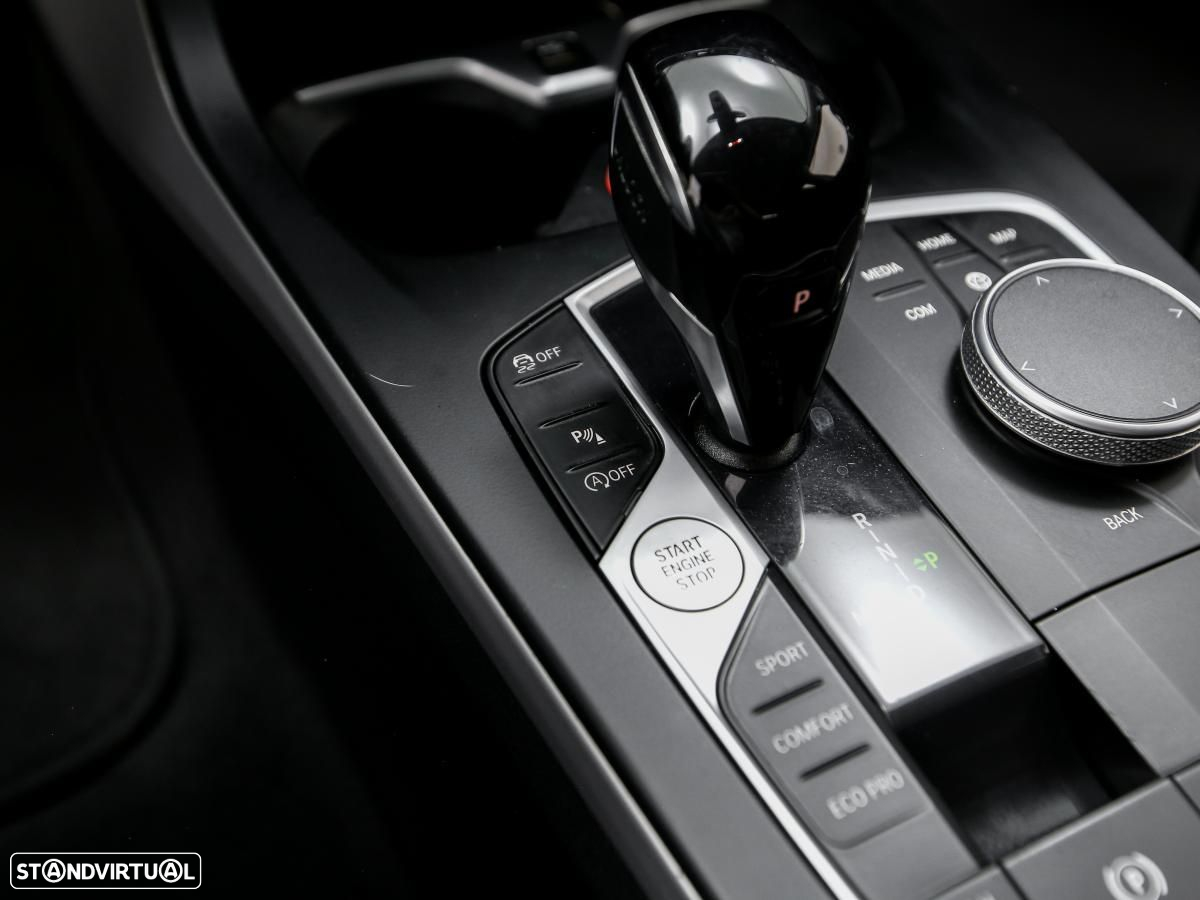 BMW 116 d Auto - 24