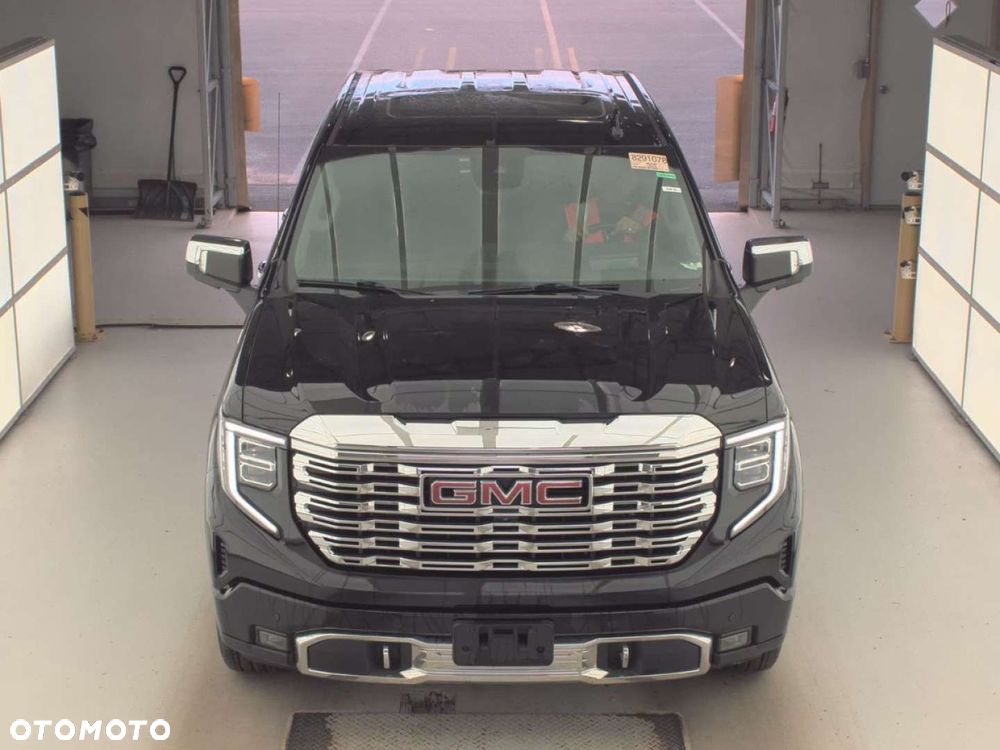 GMC Sierra - 7
