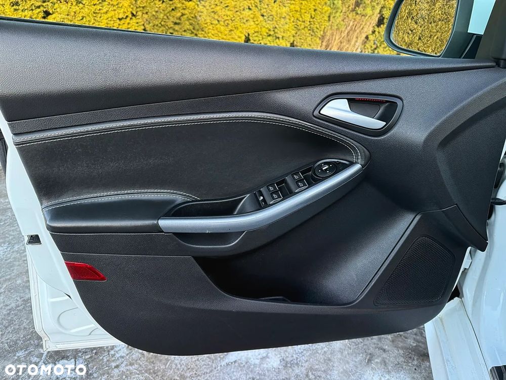 Ford Focus 1.6 EcoBoost Start-Stopp-System Titanium - 25