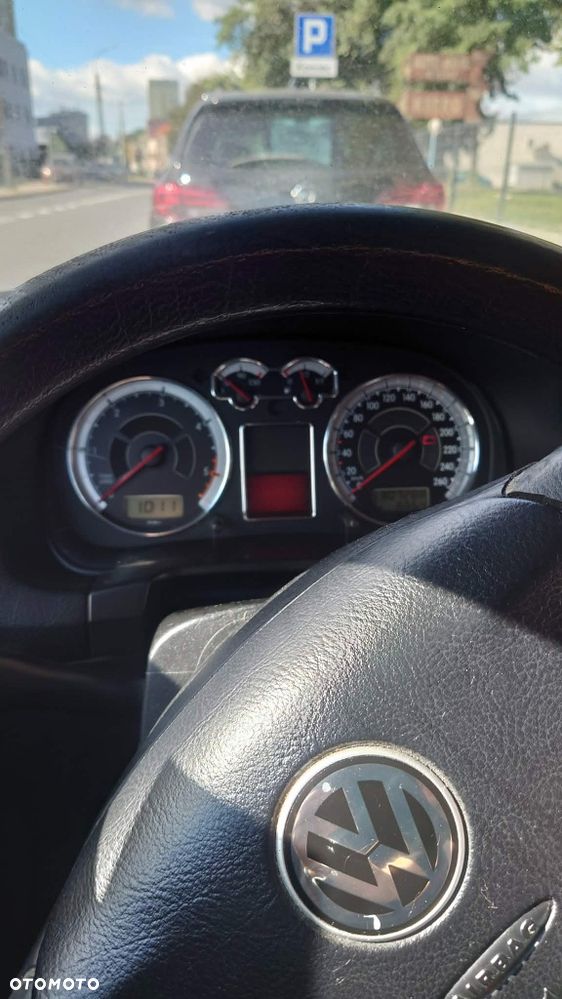 Volkswagen Golf - 8
