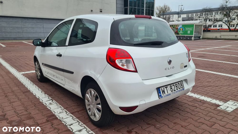 Renault Clio 1.5 dCi Authentique - 7