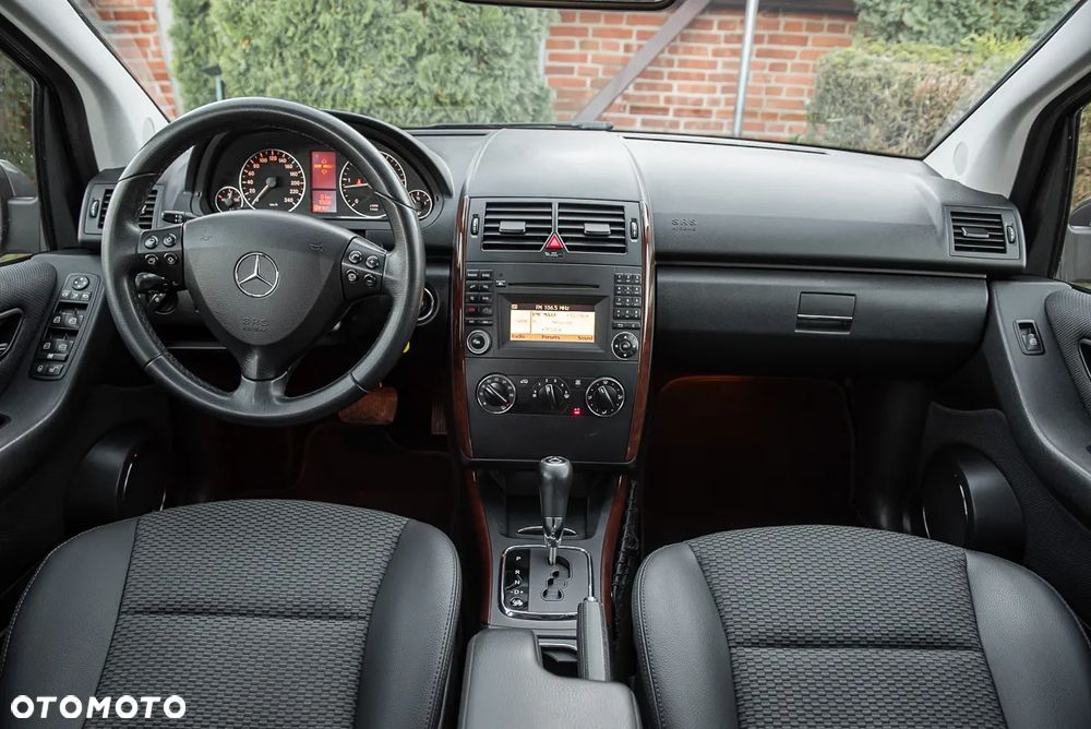 Mercedes-Benz Klasa A 180 CDI Autotronic Avantgarde DPF - 23