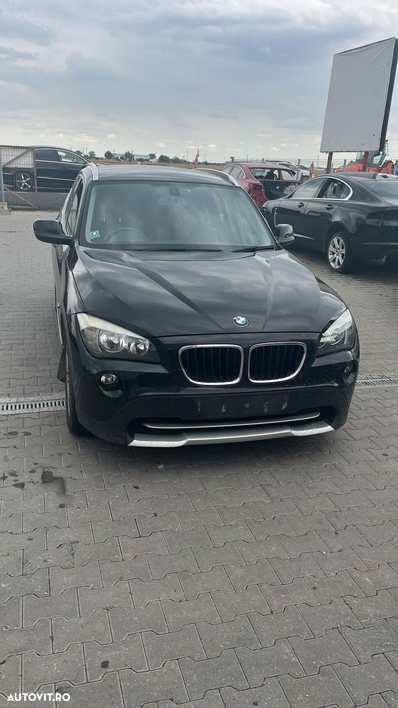 Dezmembram BMW X1 Xdrive 2.0 diesel din 2011 - 2