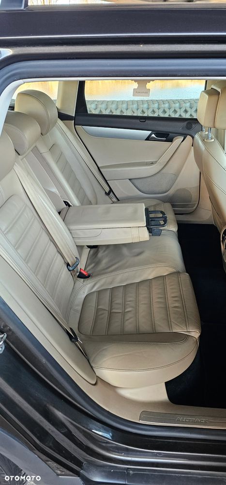 Volkswagen Passat Alltrack 2.0 TDI - 21