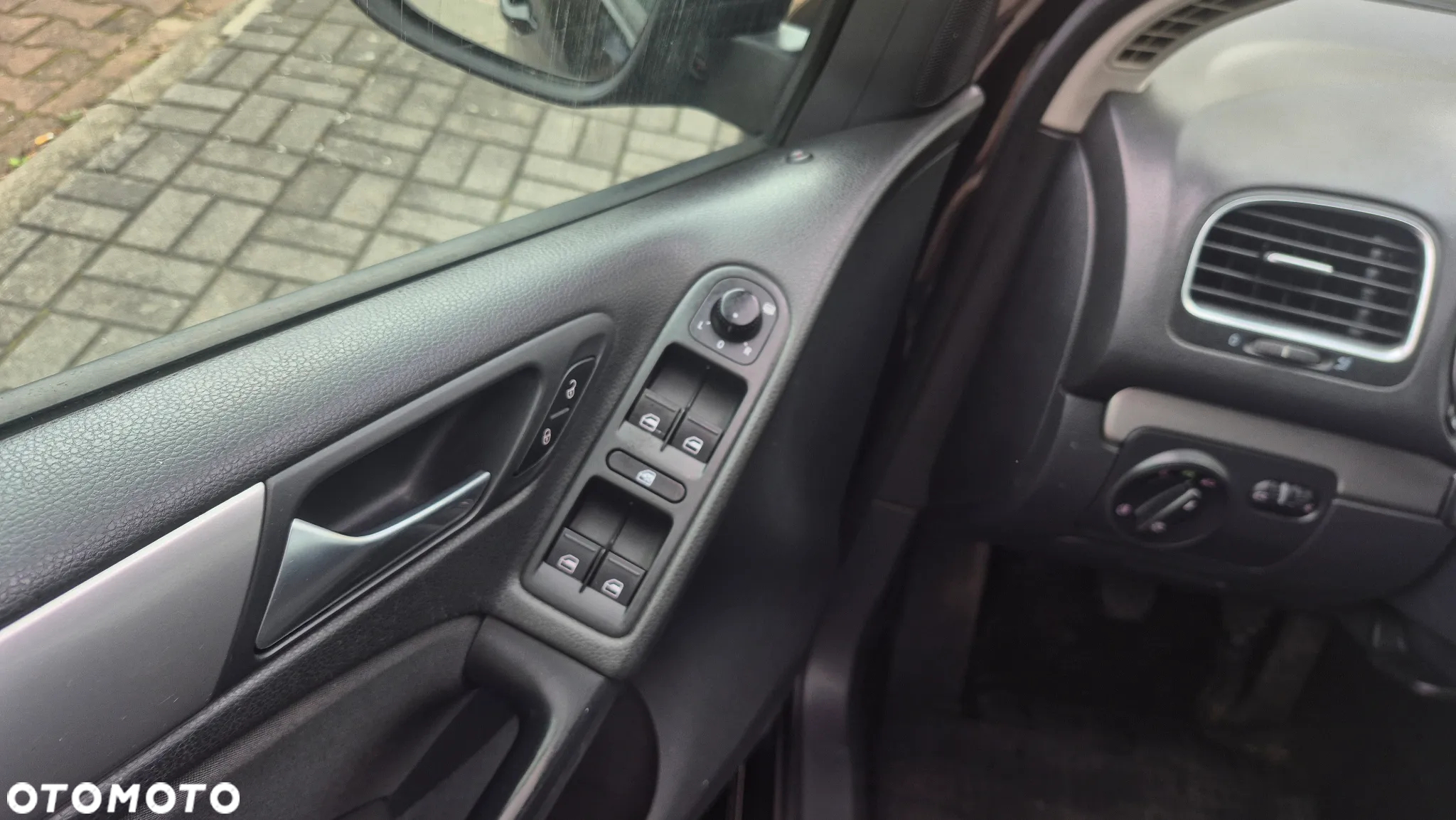 Volkswagen Golf V 1.6 Comfortline - 20