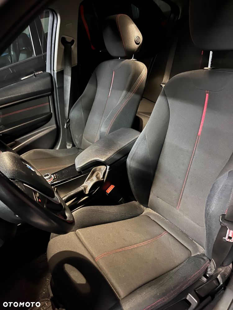 BMW Seria 3 318d Sport Line - 10