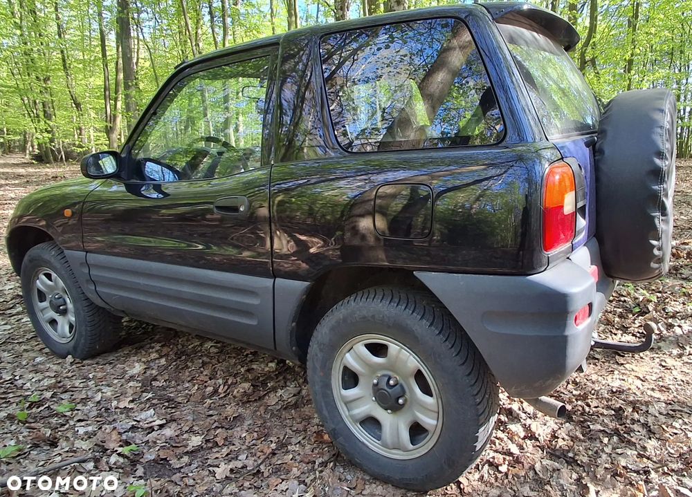 Toyota RAV4 2.0 - 9