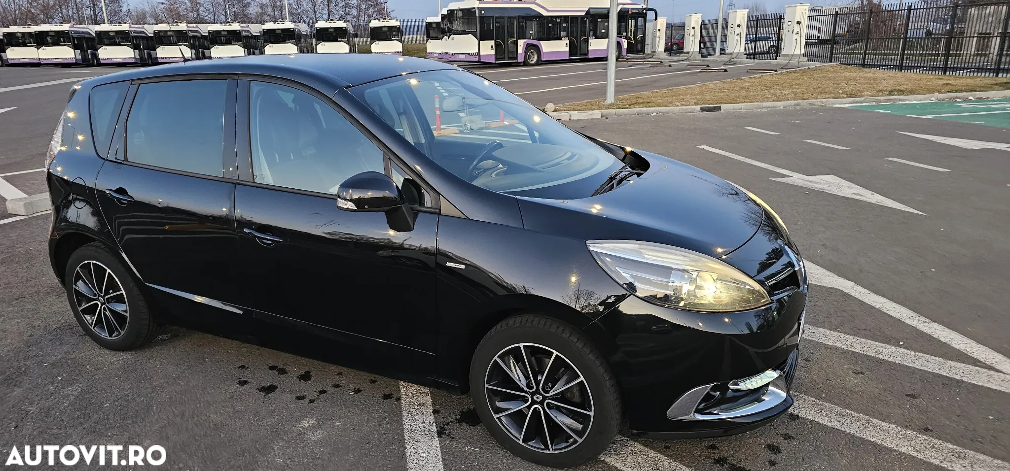 Renault Scenic ENERGY TCe 130 BOSE EDITION - 16