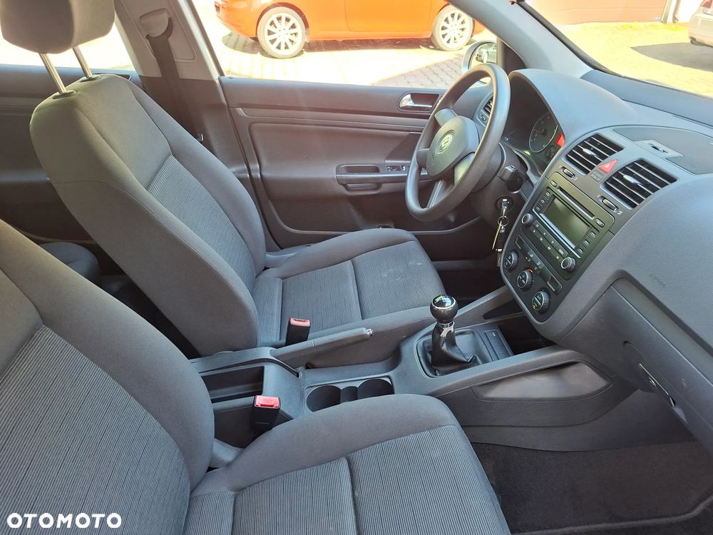 Volkswagen Golf - 2