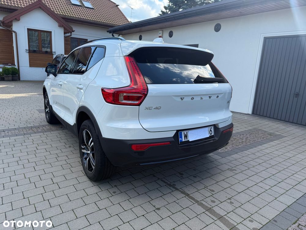 Volvo XC 40 B3 Plus Dark - 6