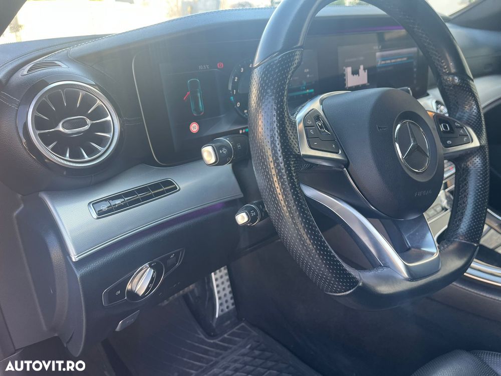 Mercedes-Benz E - 12