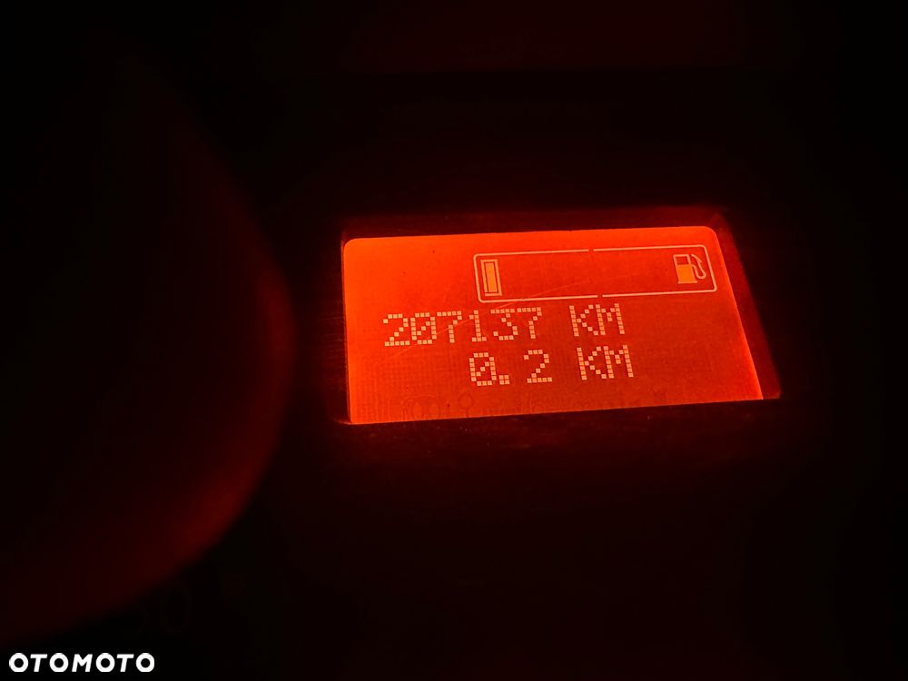 Renault TRAFIC - 11