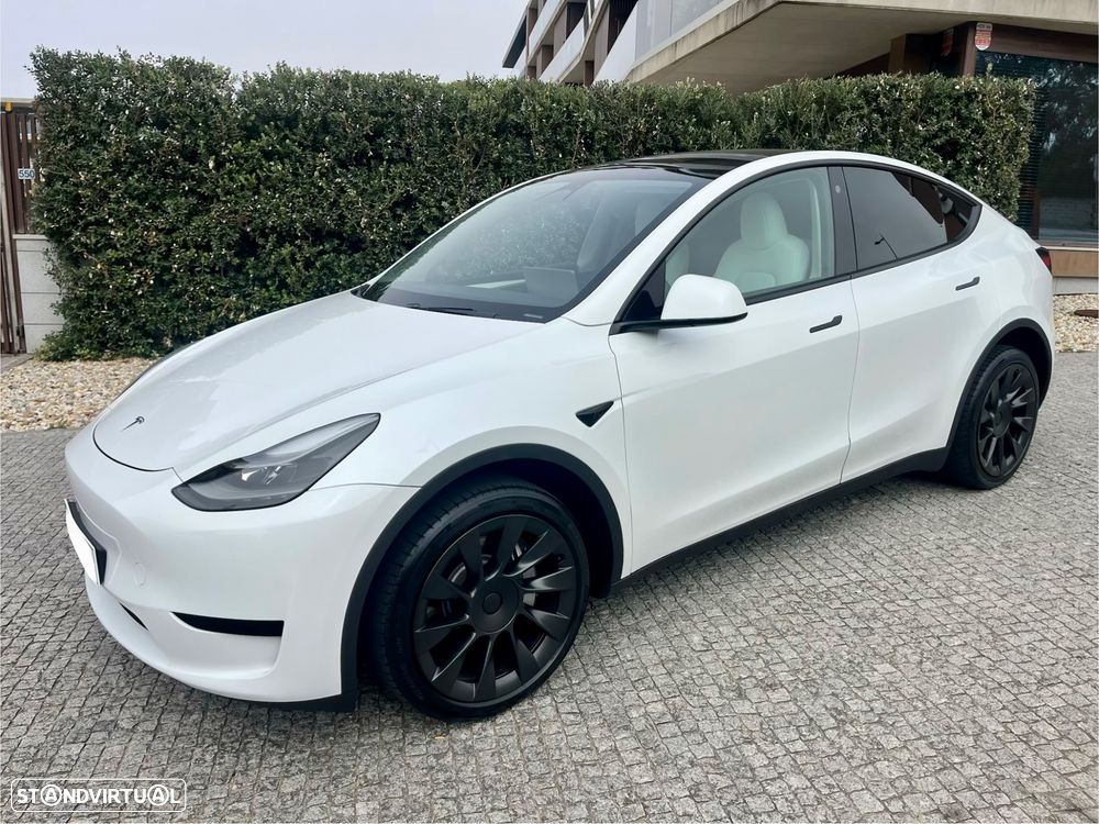 Tesla Model Y 2024 photo 2