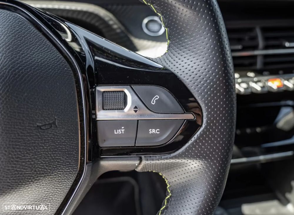 Peugeot e-2008 54 kWh GT - 15