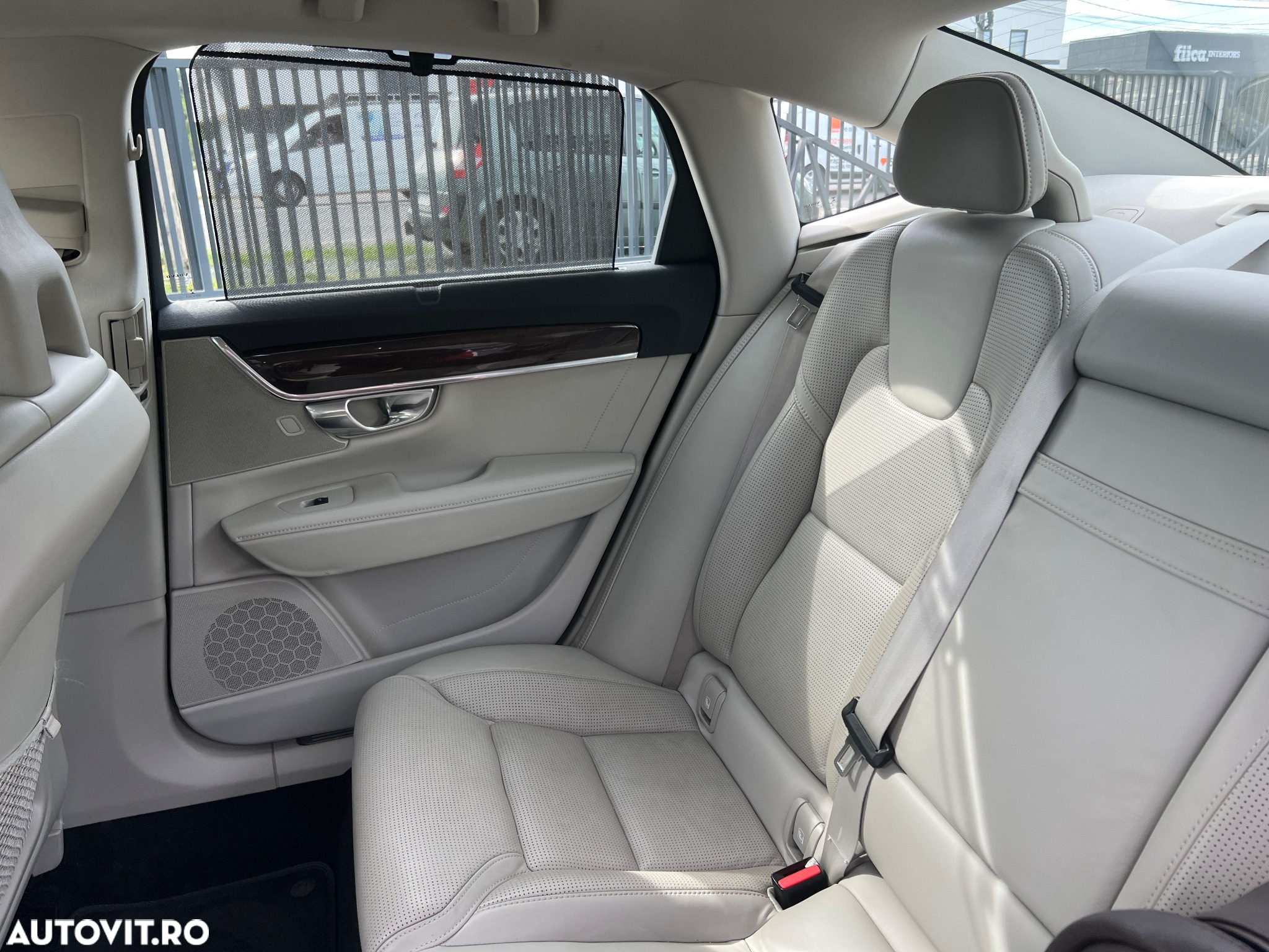 Volvo S90 D5 AWD Geartronic Inscription - 4