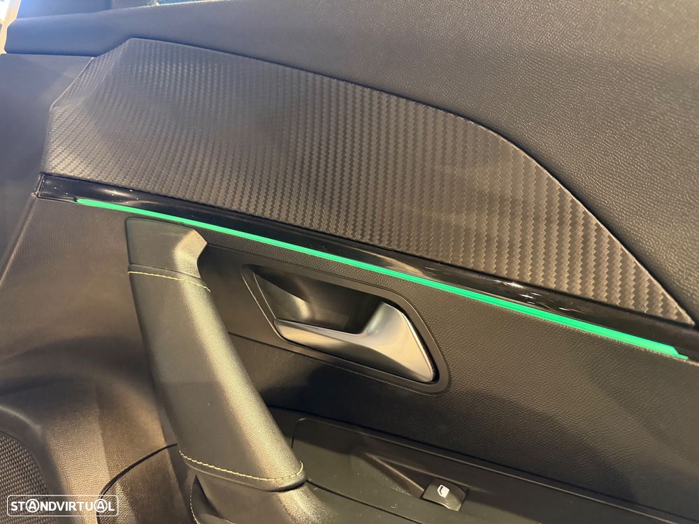 Peugeot e-2008 GT Pack - 34