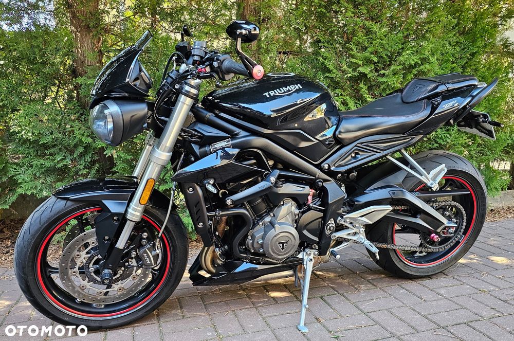 Triumph Street Triple - 11