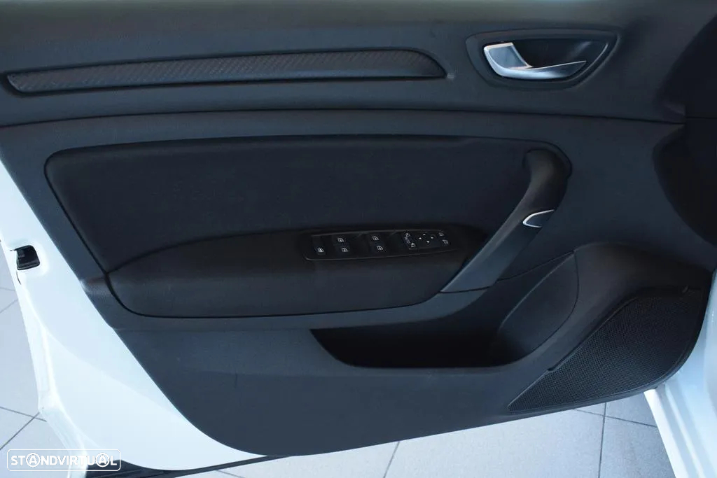 Renault Mégane 1.5 Blue dCi Limited - 11