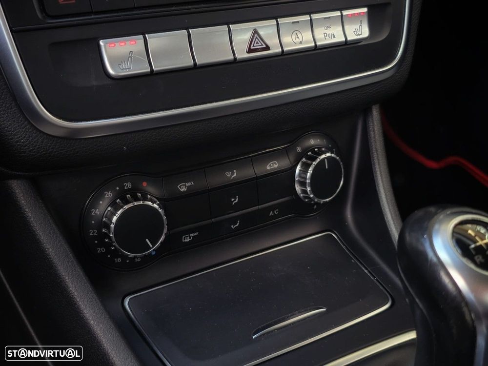 Mercedes-Benz CLA 180 d Urban - 16