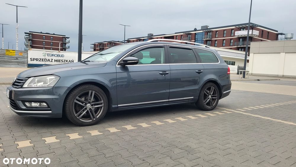 Volkswagen Passat 2.0 TDI Highline R-Style DSG - 2