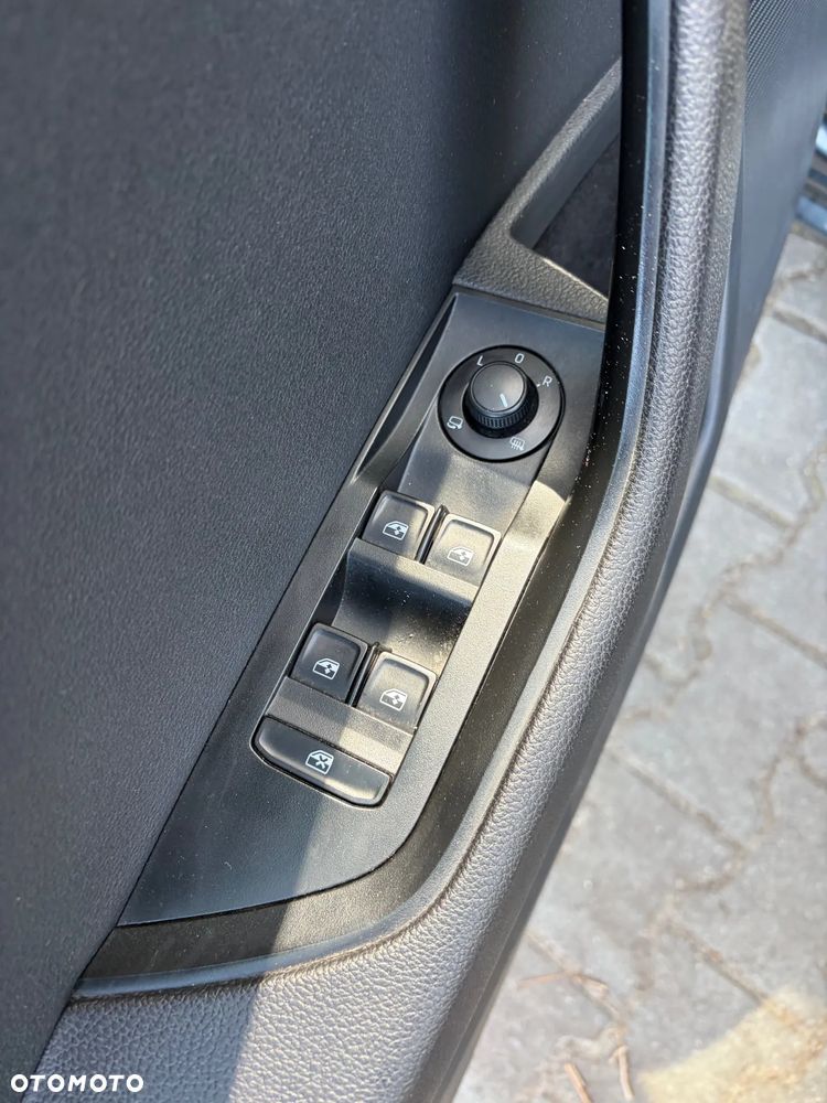 Skoda Superb 2.0 TDI Ambition DSG - 10