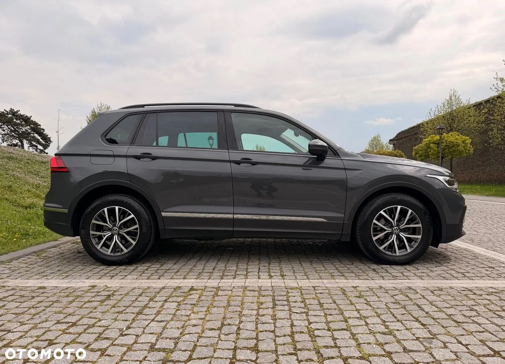 Volkswagen Tiguan 2.0 TDI SCR 4Mot Elegance DSG - 29