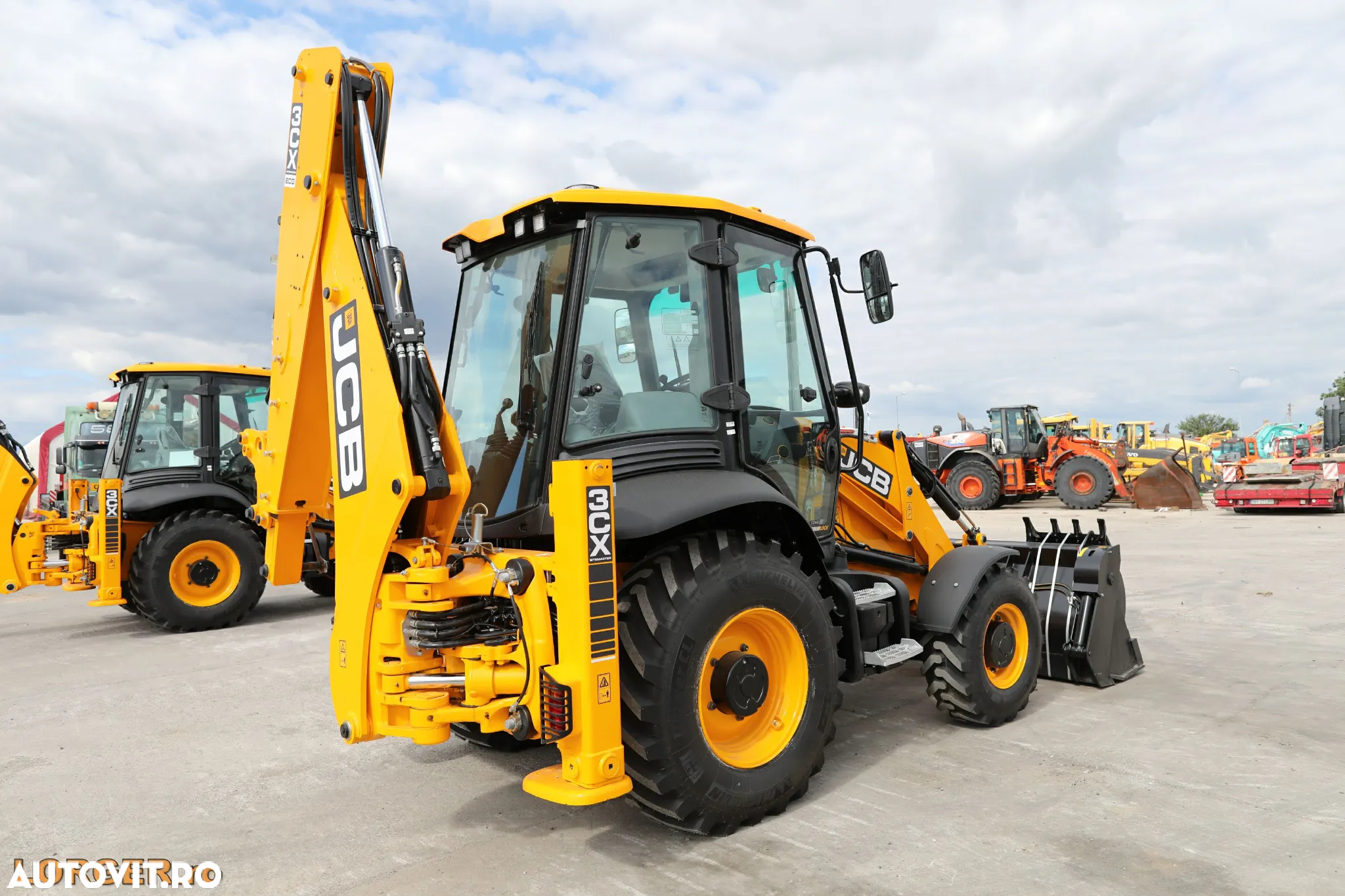 JCB 3CX - 4
