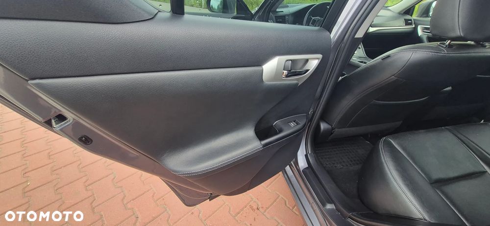 Lexus CT - 20