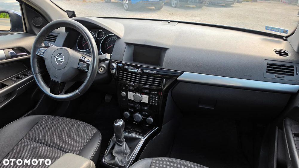 Opel Astra 1.6 T Cosmo - 18