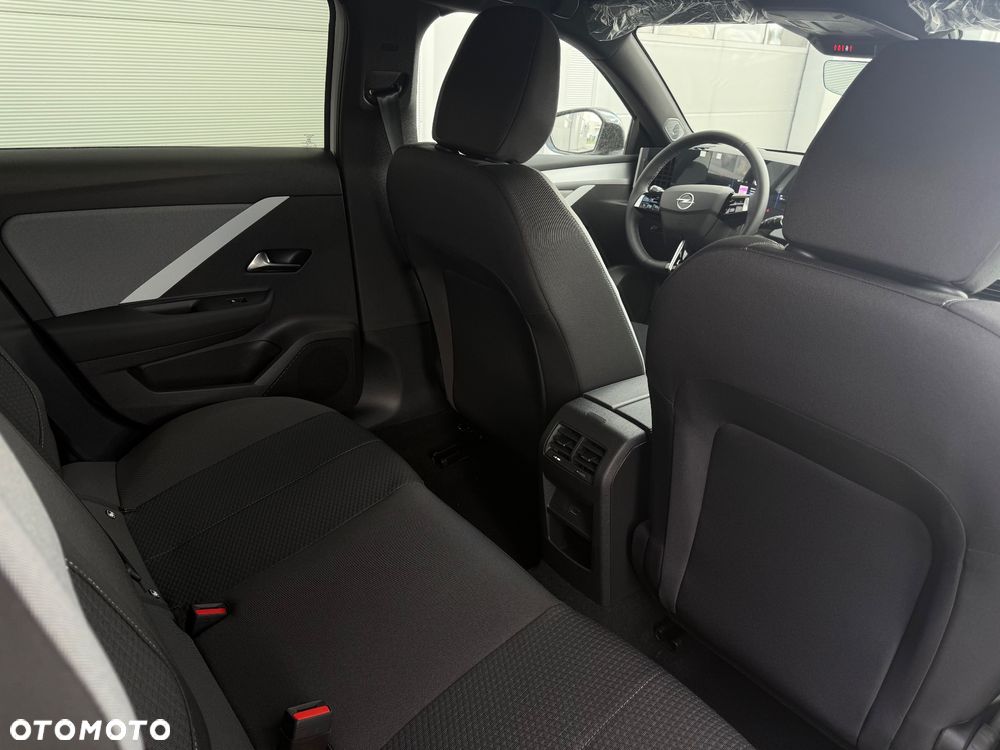 Opel Astra VI 1.2 T Edition S&S - 12