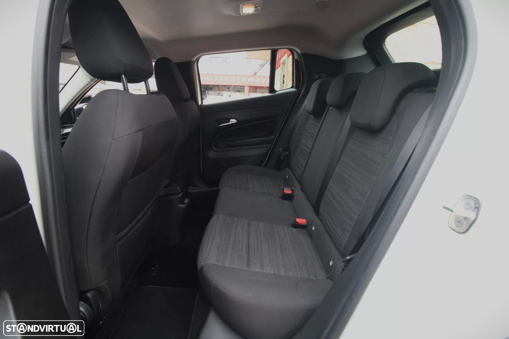 Jeep Avenger 54 kWh Longitude - 25