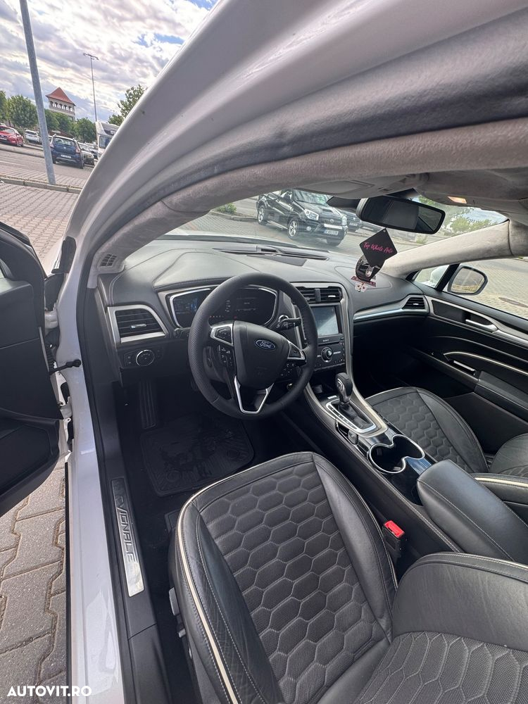 Ford Mondeo Vignale 2.0 Hybrid - 10