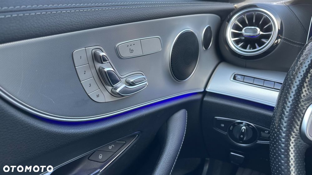 Mercedes-Benz Klasa E 300 d 9G-TRONIC - 26