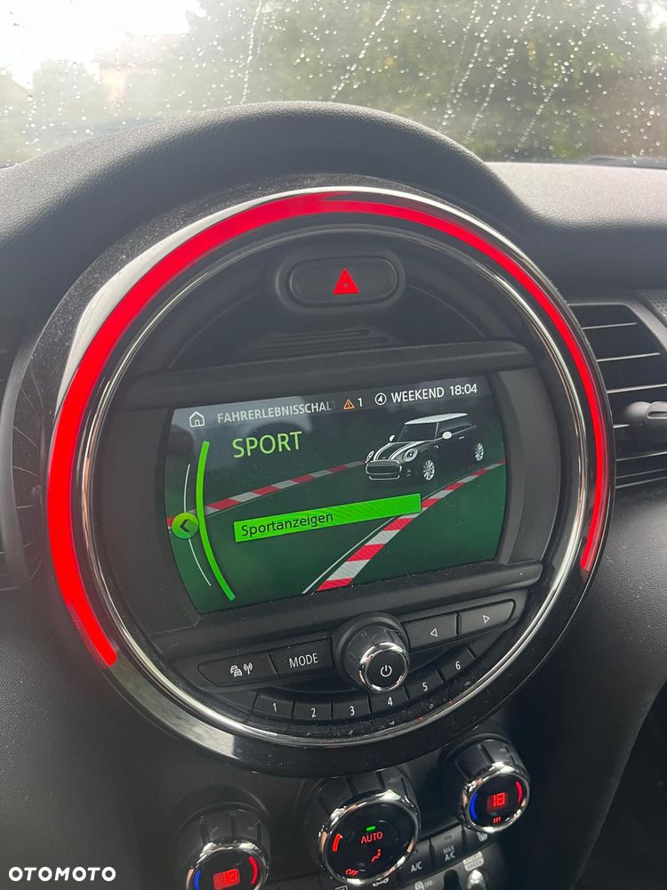 MINI Cooper Essential Trim - 19