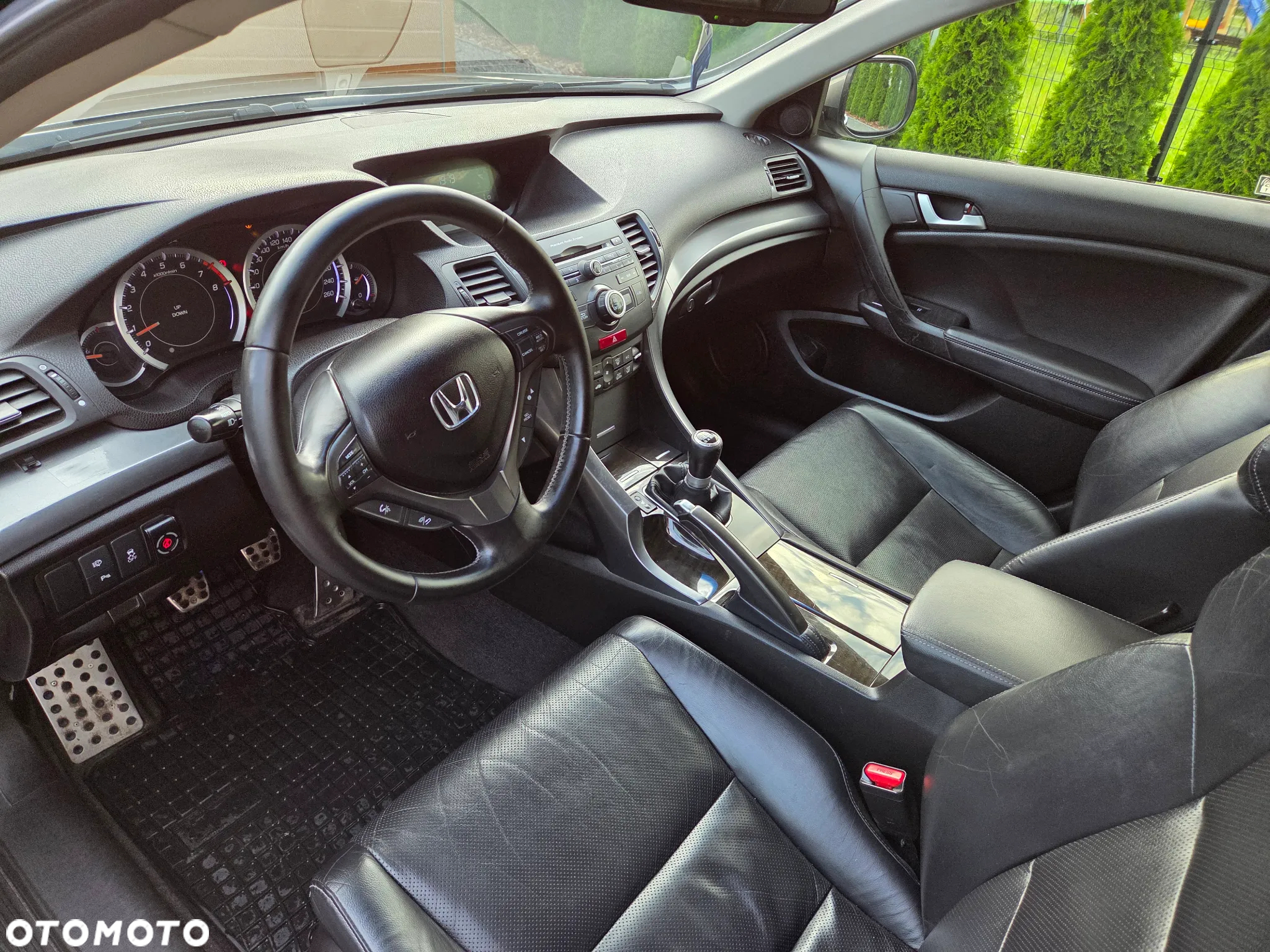 Honda Accord 2.0 Executive - 11