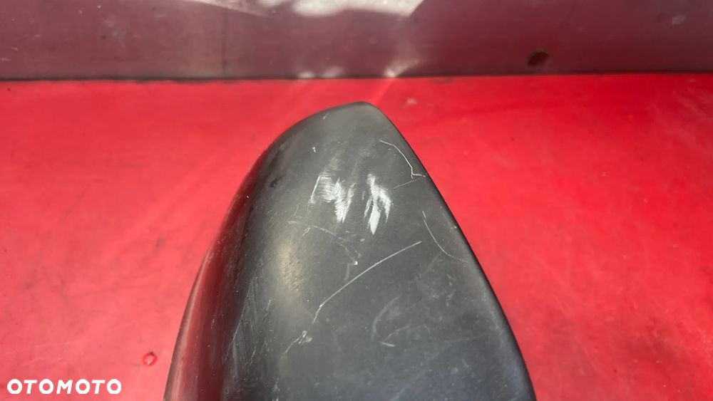 LUSTERKO PRAWE VOLKSWAGEN GOLF V - 6