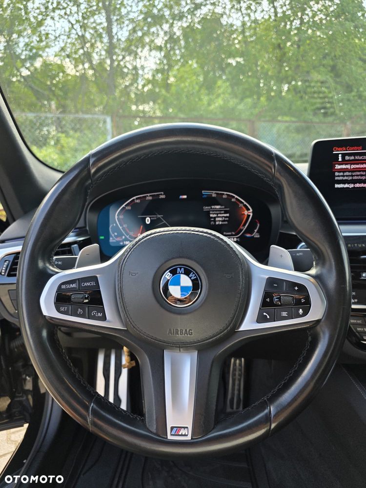 BMW Seria 5 520d M Sport Edition - 24