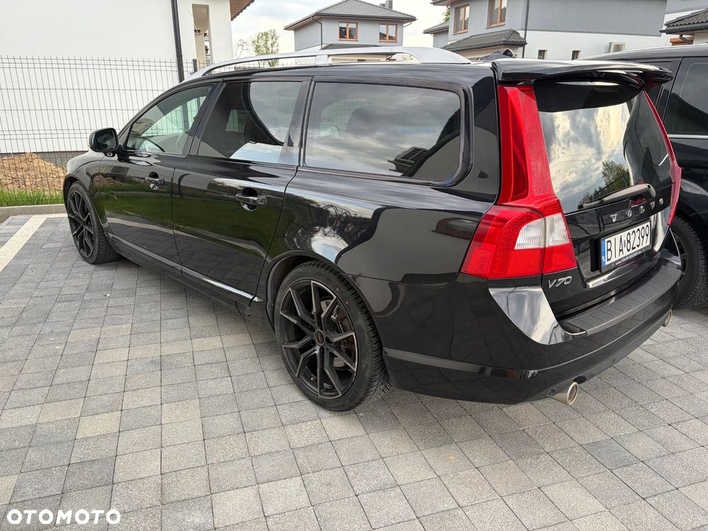 Volvo V70 D5 AWD R-Design - 2